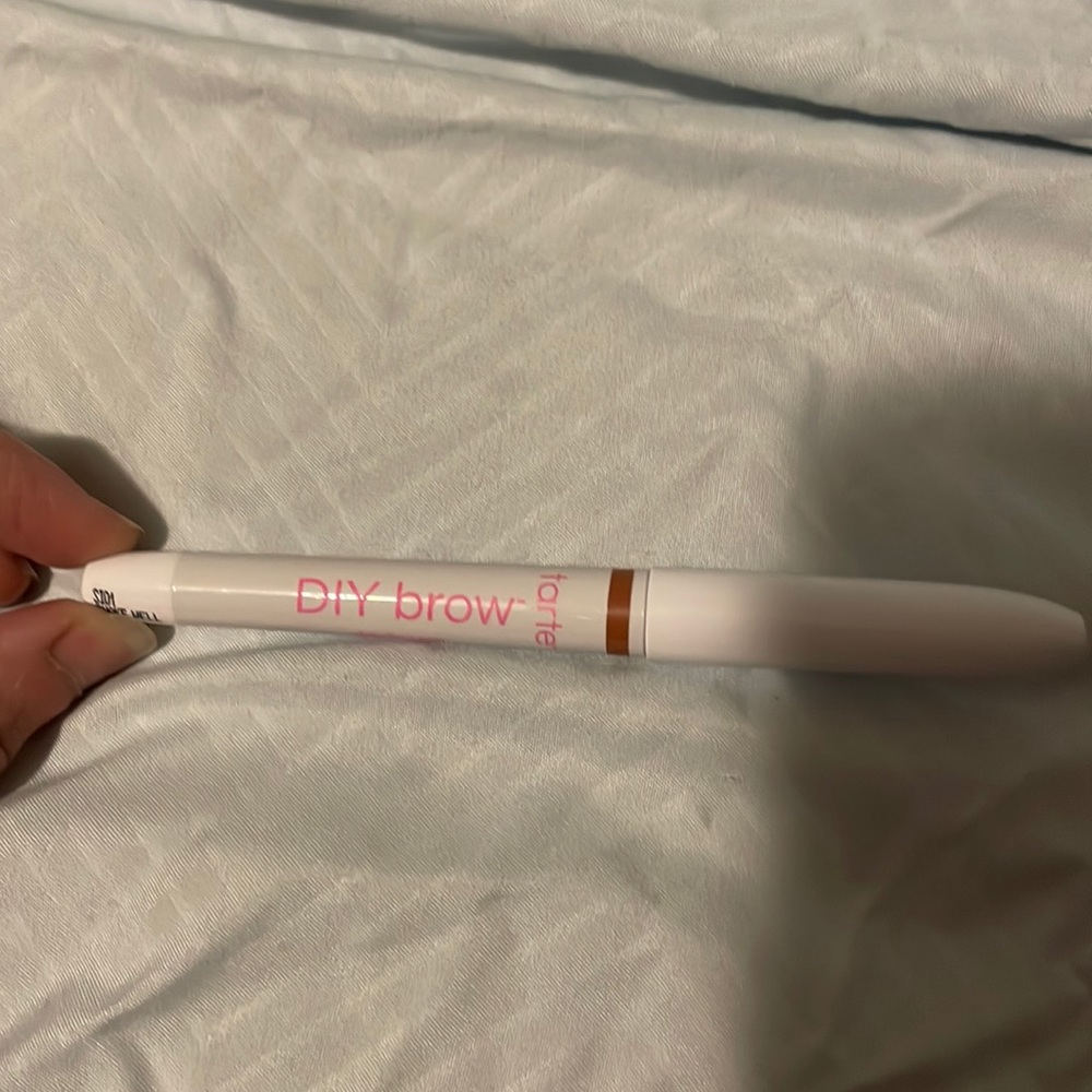 tarte DIY brow detailing pen